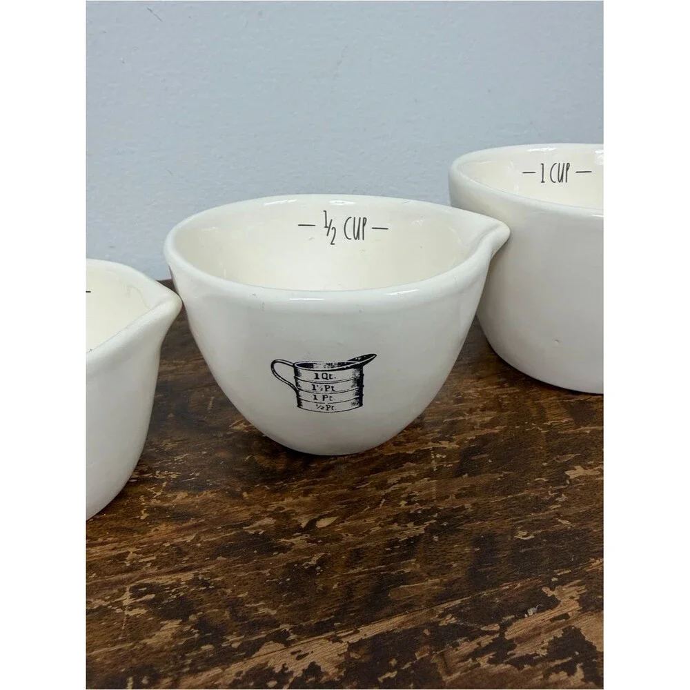 Rae Dunn Icon measuring cups Artisan Collection Magenta Set of 4 - illustrations